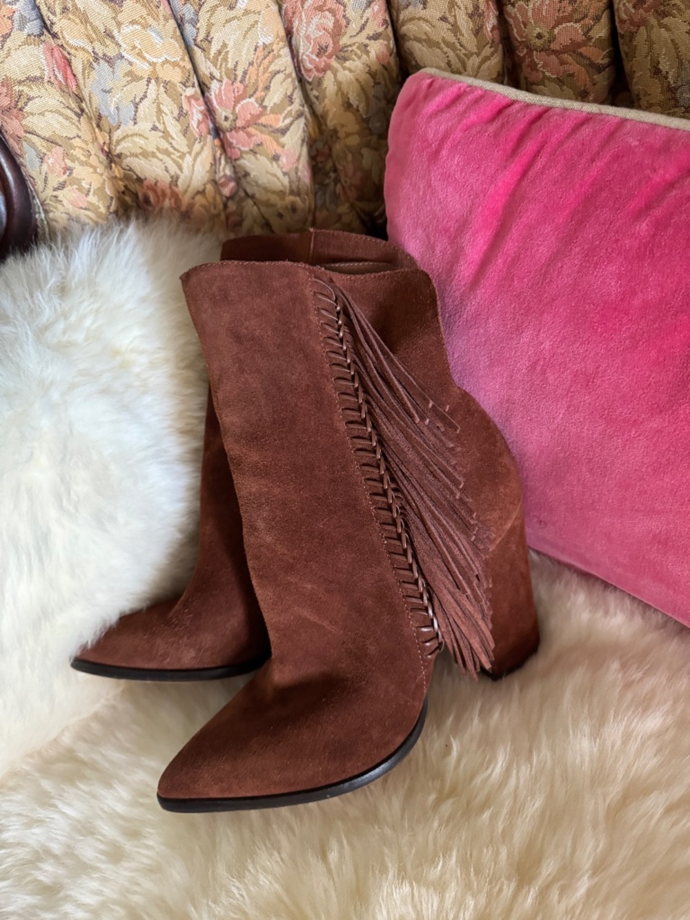 Dolce Vita Rust Brown Suede Fringe Boots pointy toe Western Chic heeled booties